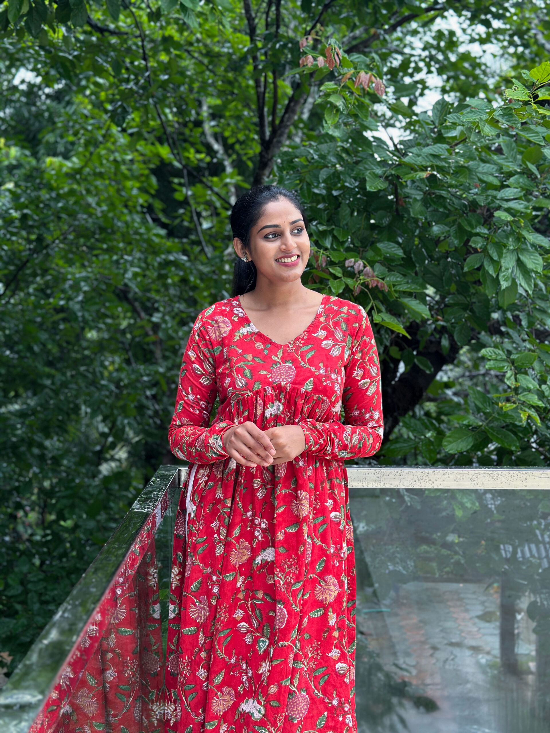 ziyana_thewestloom_redkurta3