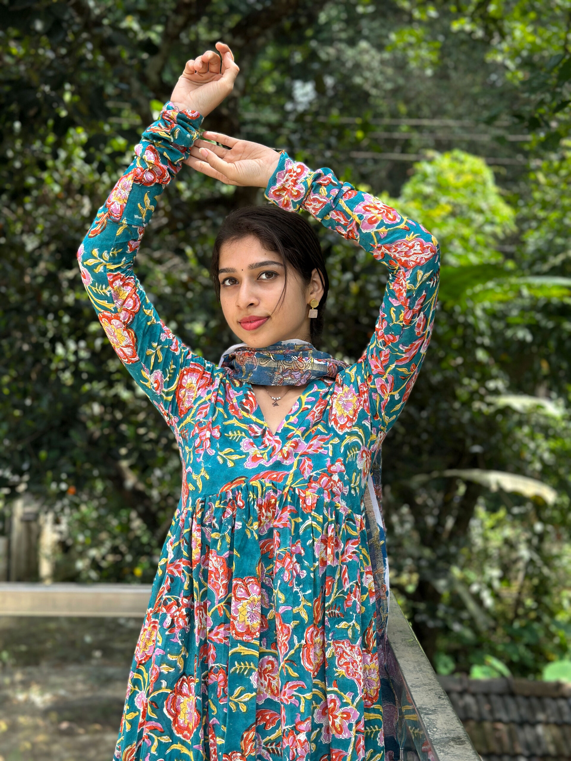 Yedhita_thewestloom_green3pcset1