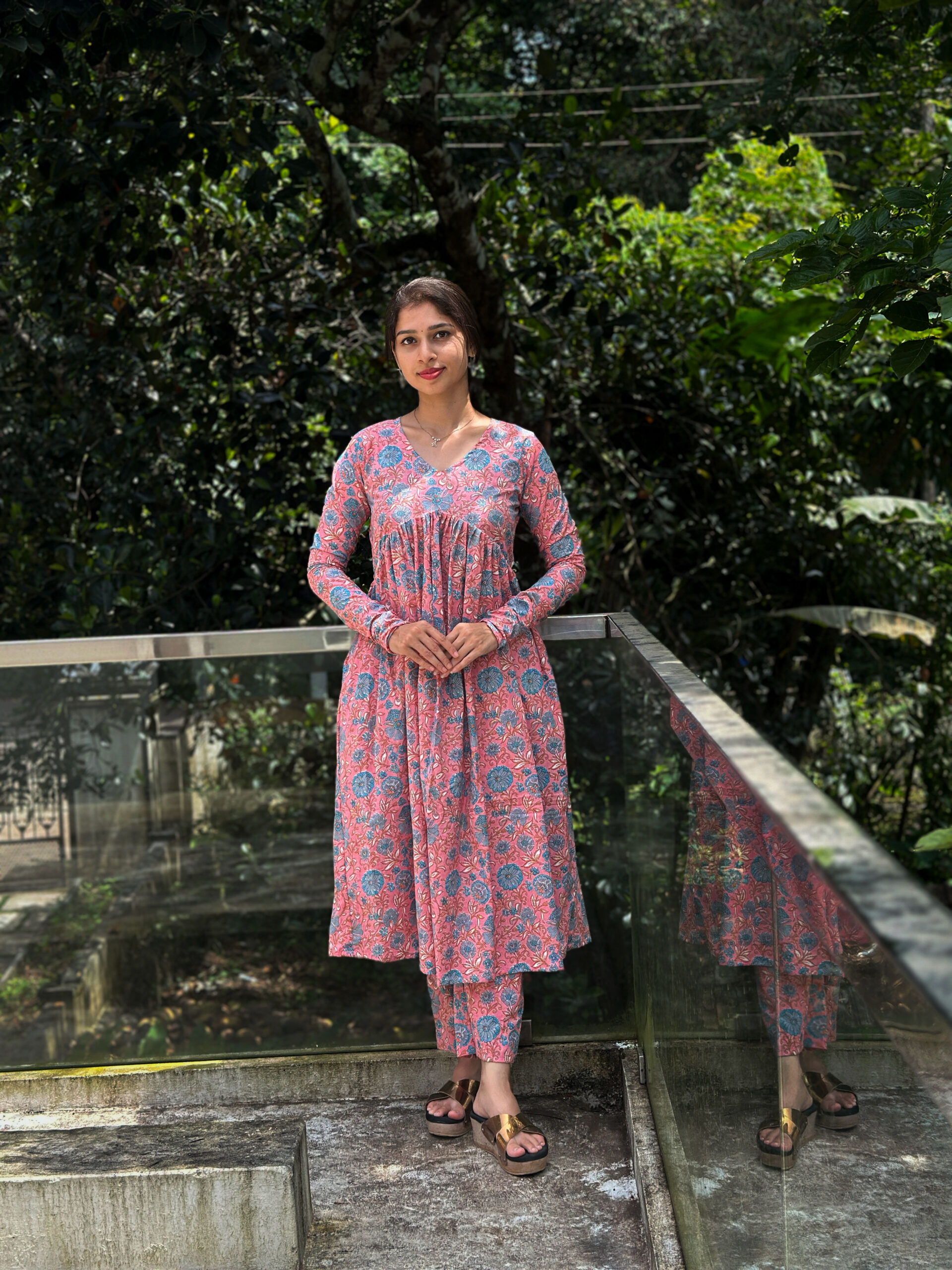 maria_thewestloom_pink_floral_kurtase3