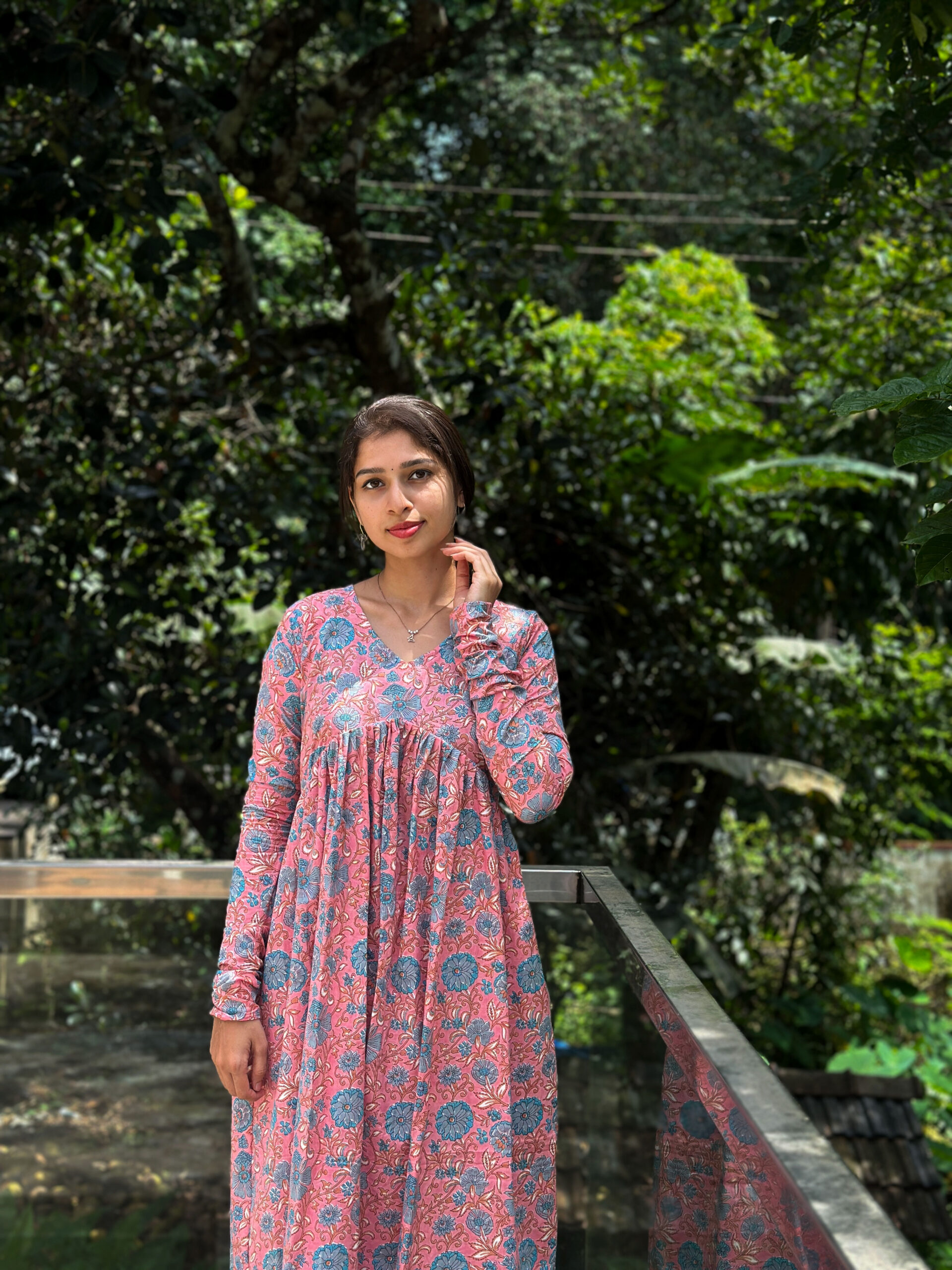 maria_thewestloom_pink_floral_kurtaset4