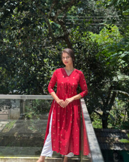 namitha_jamdhani_redkurta_thewestloom1