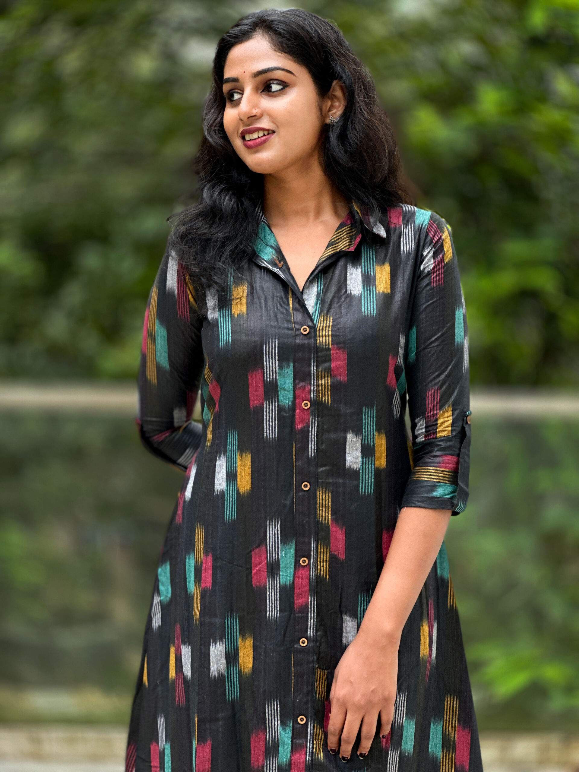 sarga_thewestloom_ikatblack55