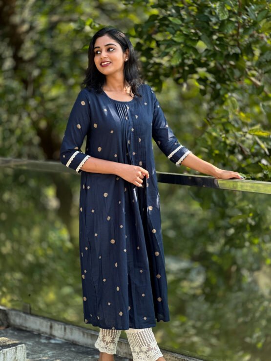 ASHMINA - The West Loom