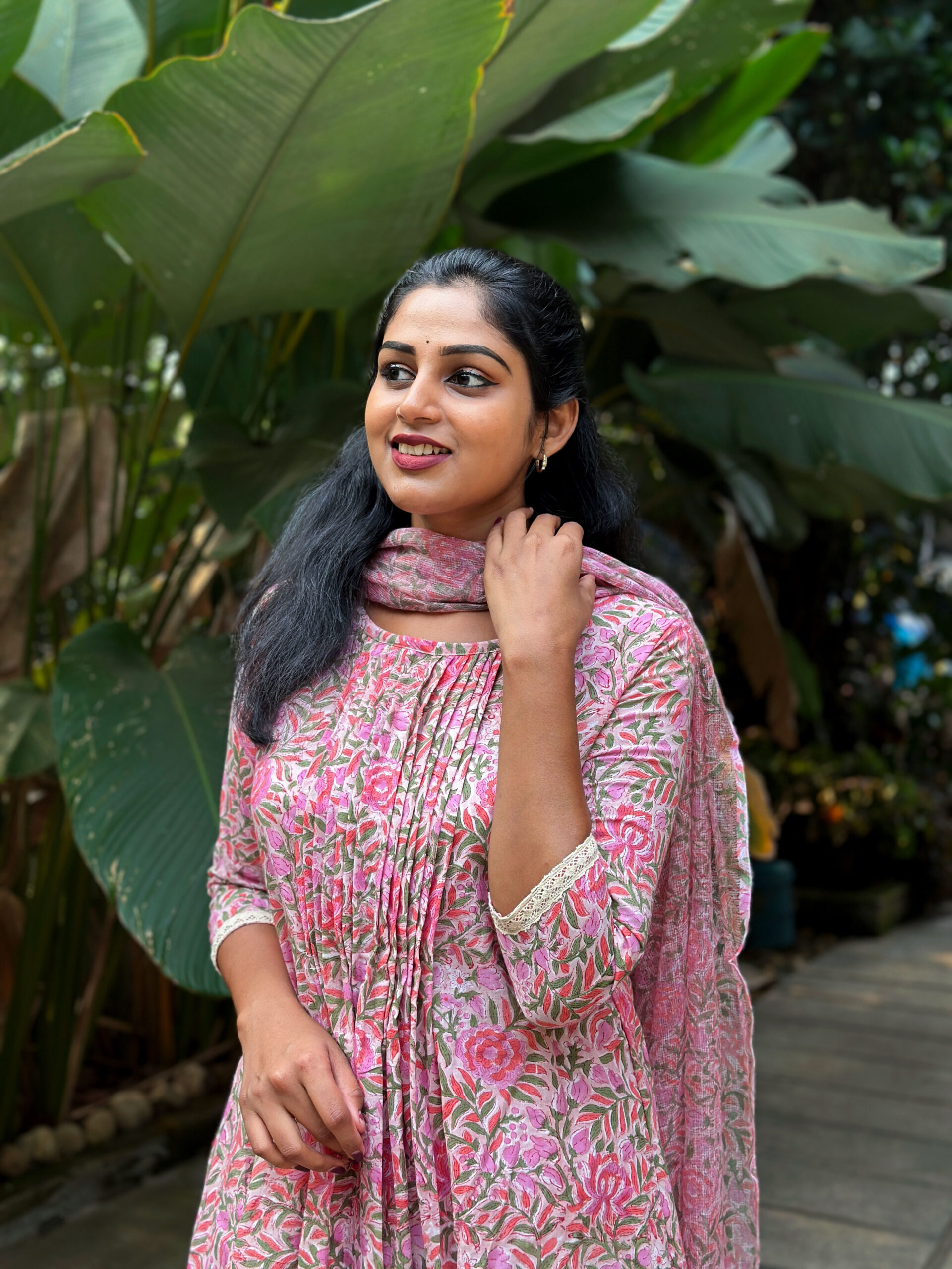 Aniharika_thewestloom_pink-salwar_suit_4