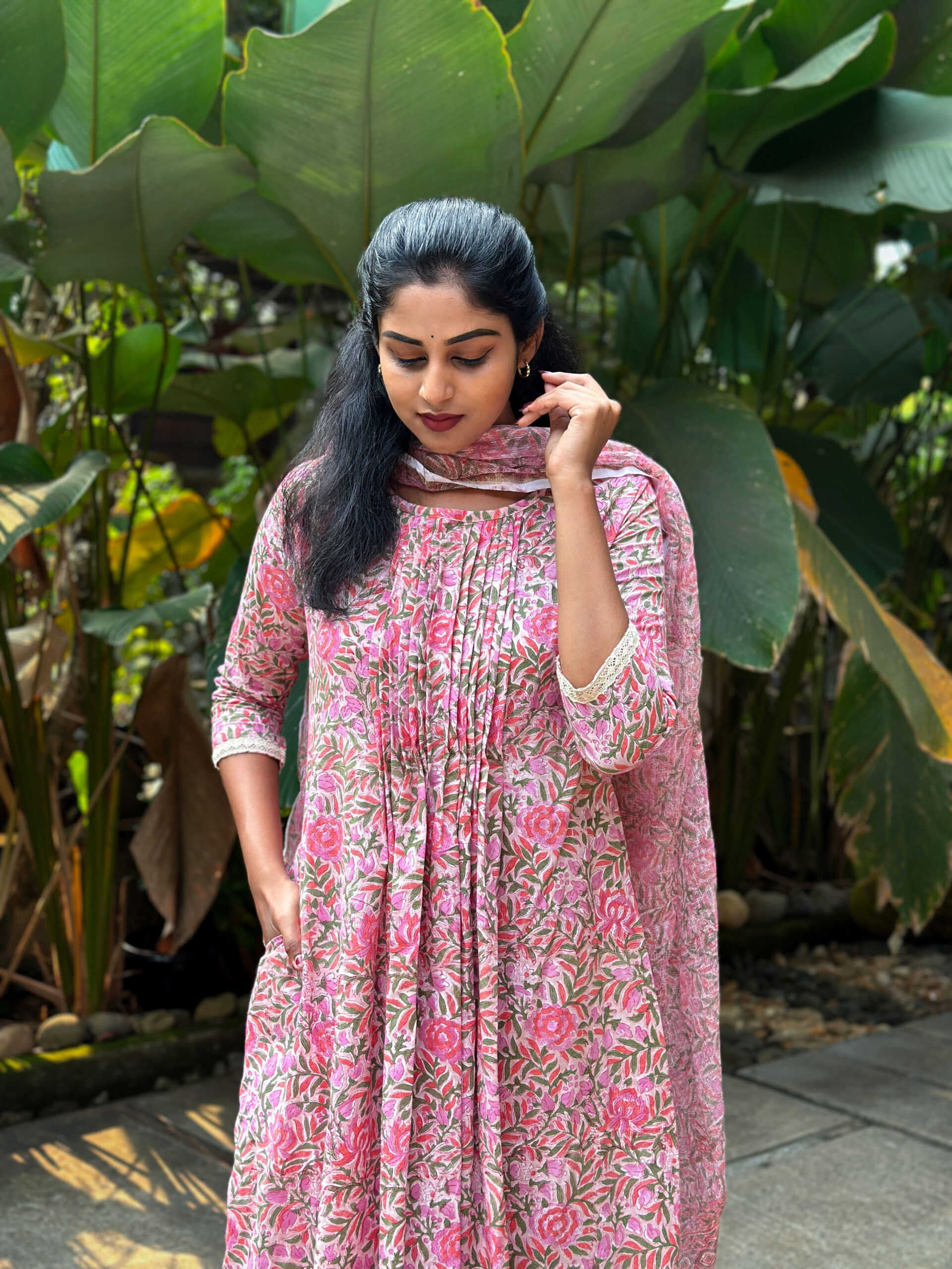 Aniharika_thewestloom_pink-salwar_suit_5