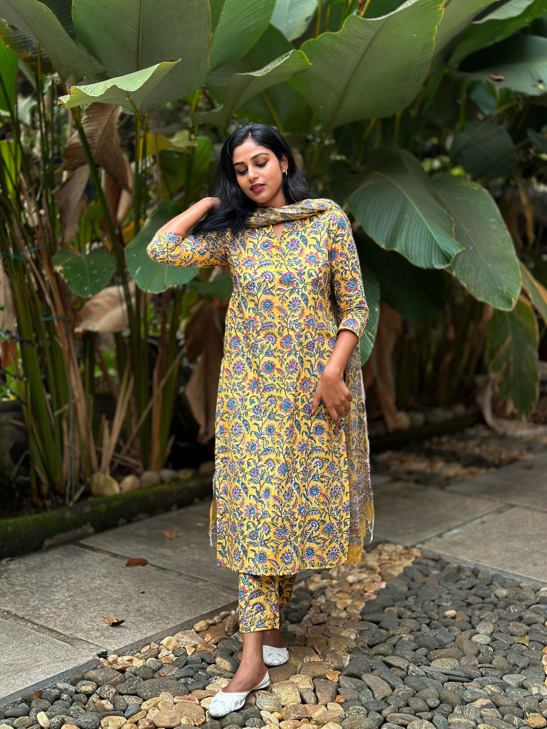 nimisha_thewestloom_yellowkurta_2