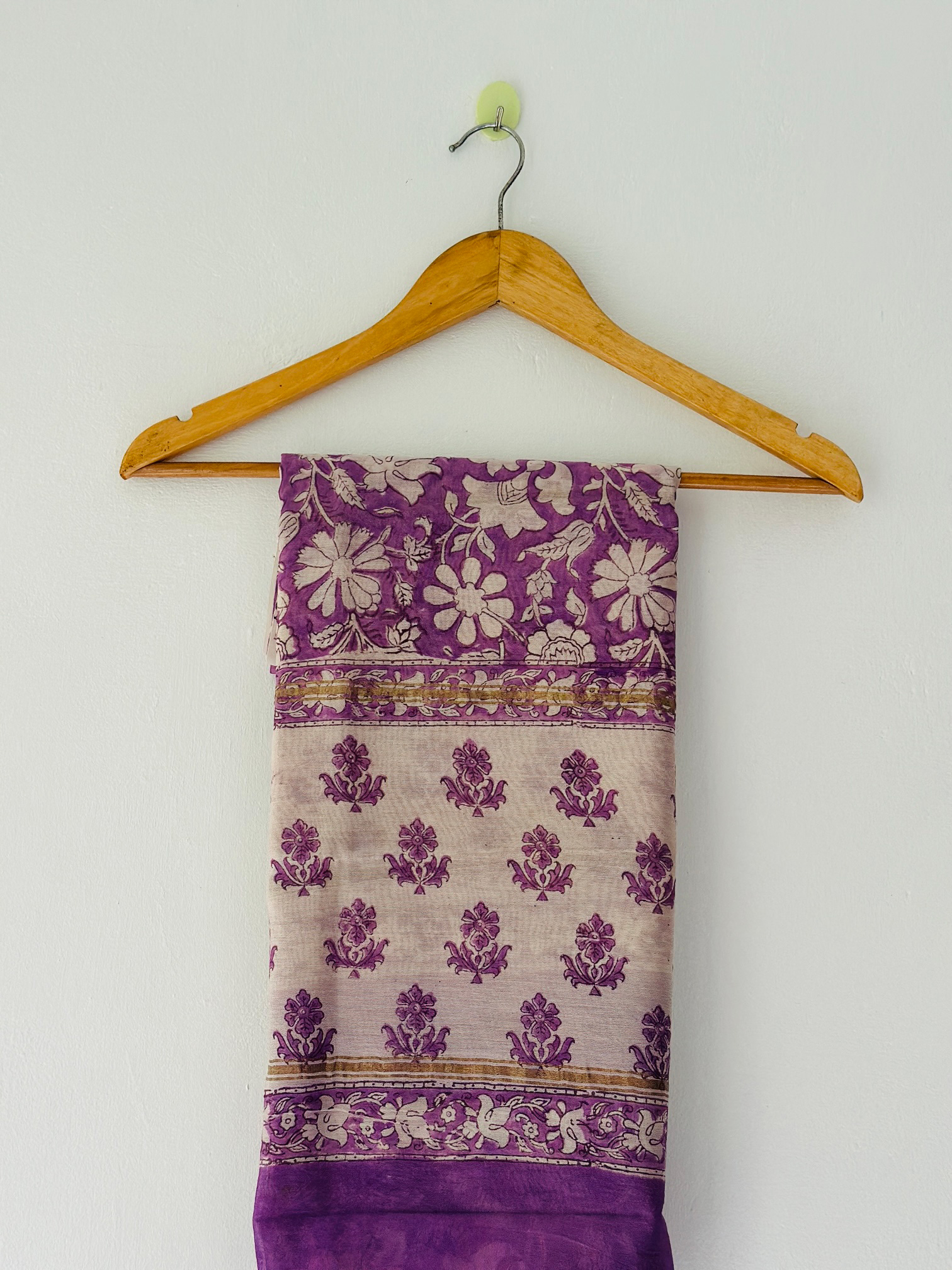 Hetal_thewestloom_unstitched_suit_set_3