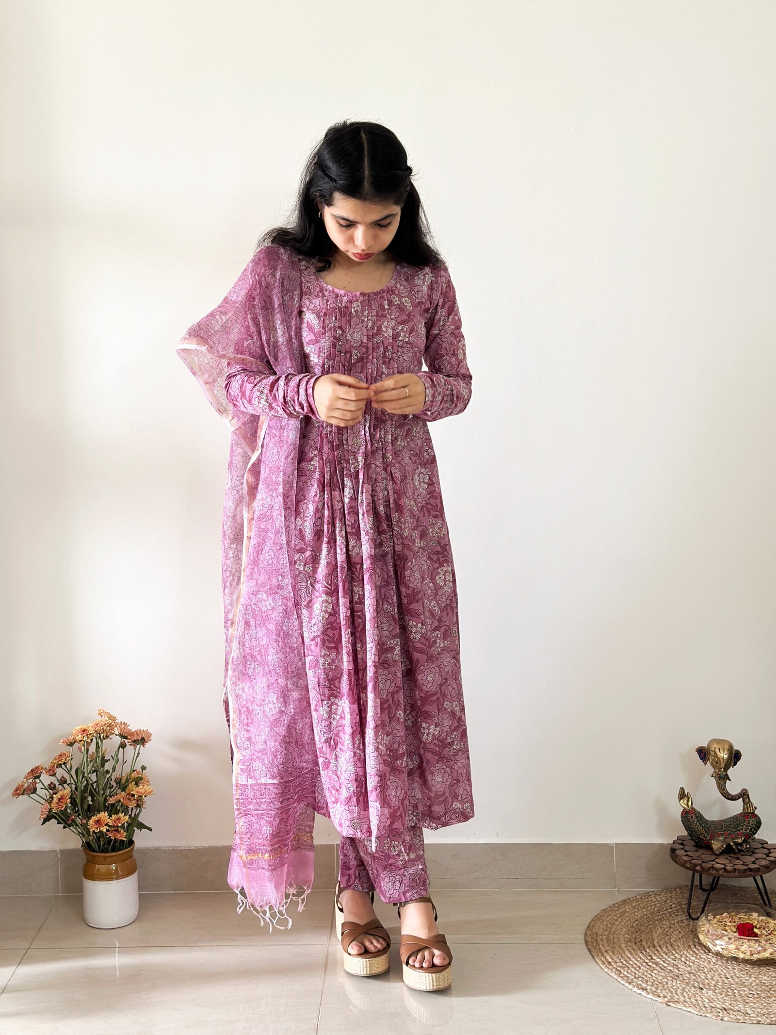 Gulzarr_thewestloom_pink_pintucksalwar_3