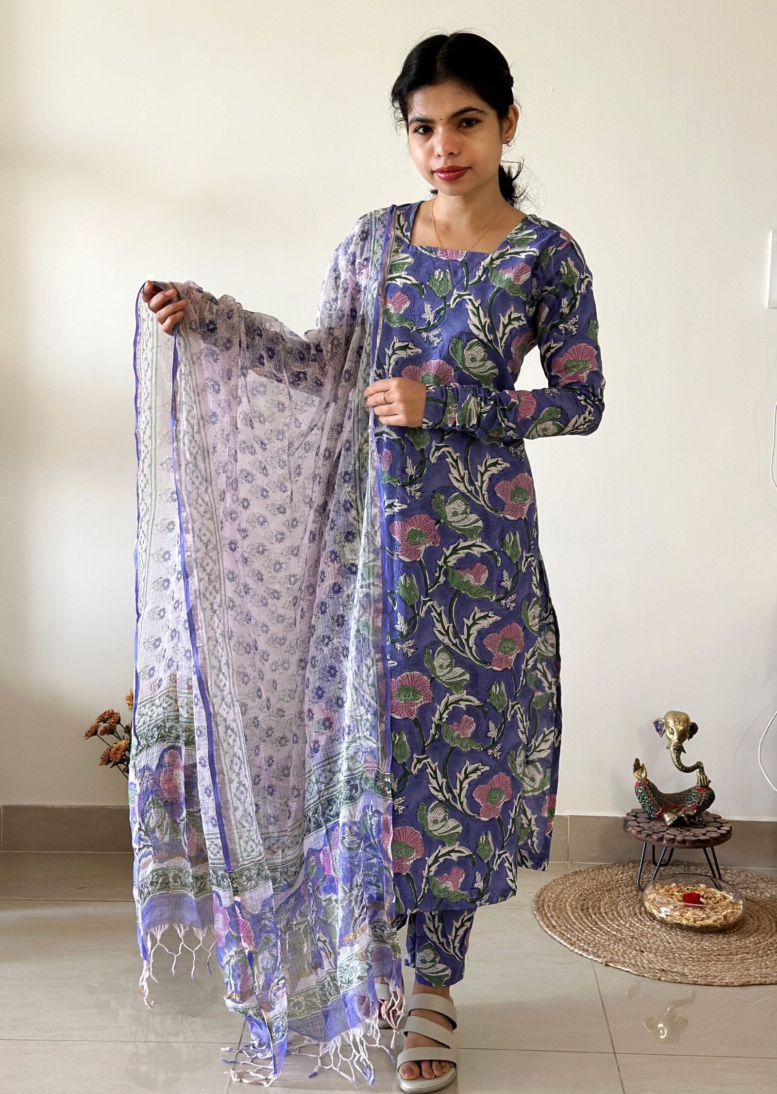Nazriya_thewestloom_4_salwarset