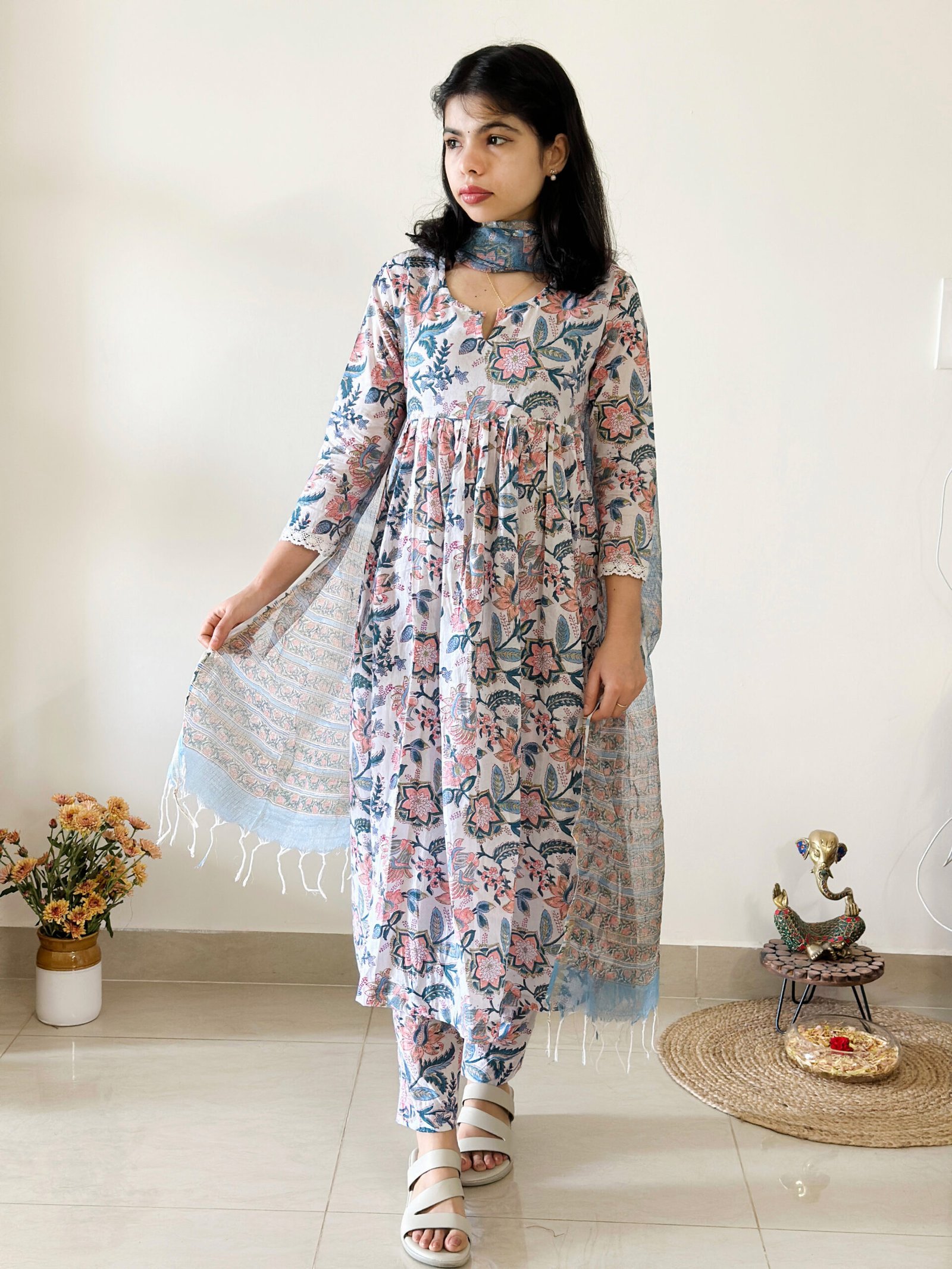 Vinni_thewestloom_whitesalwar_4